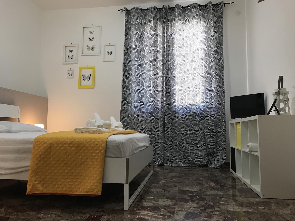 B&B Civico22 Civitanova Marche Bagian luar foto