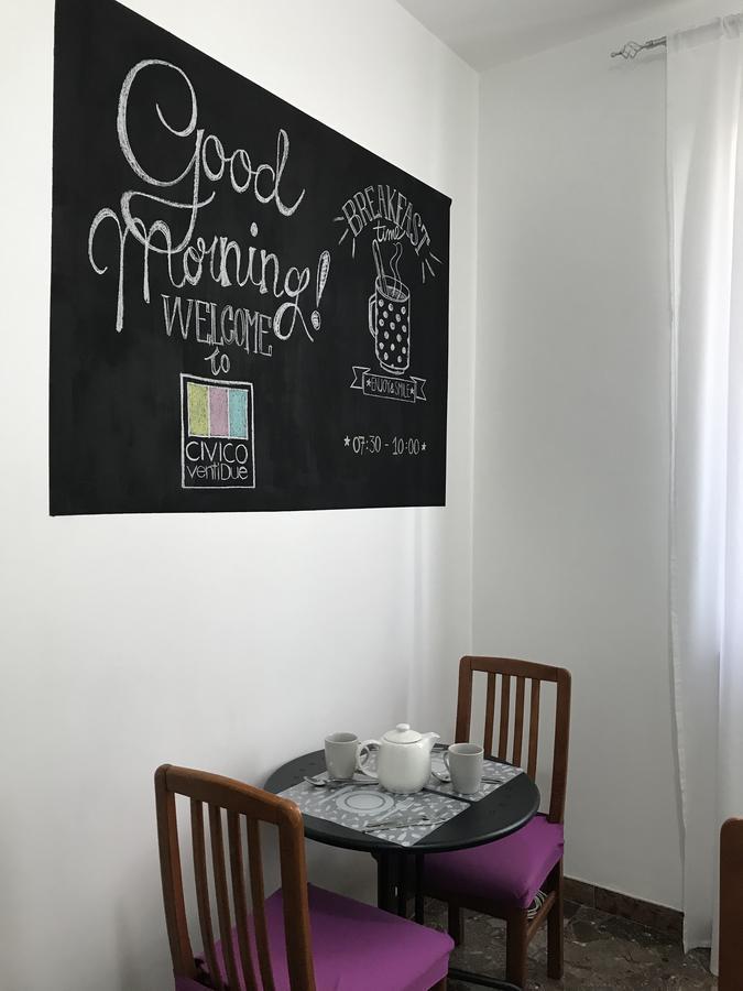 B&B Civico22 Civitanova Marche Bagian luar foto