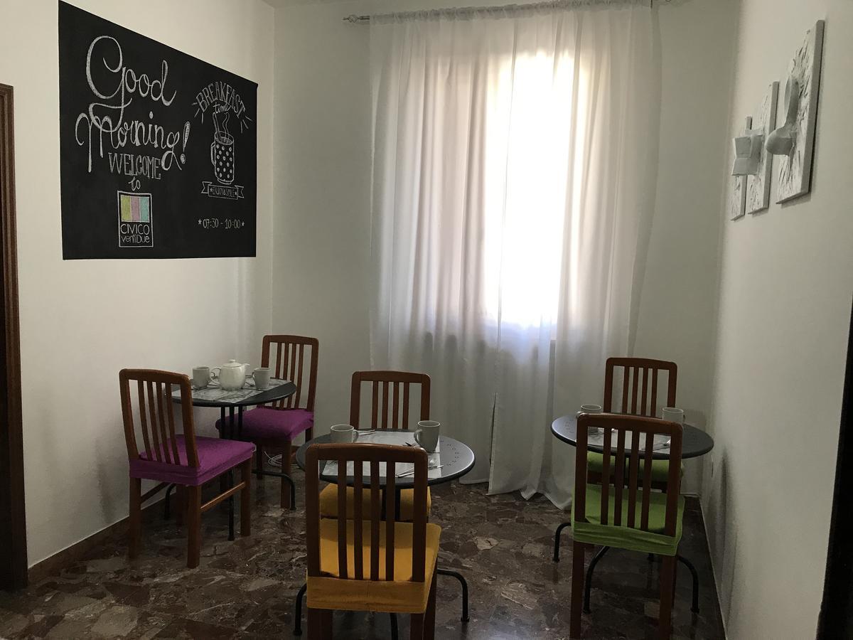 B&B Civico22 Civitanova Marche Bagian luar foto