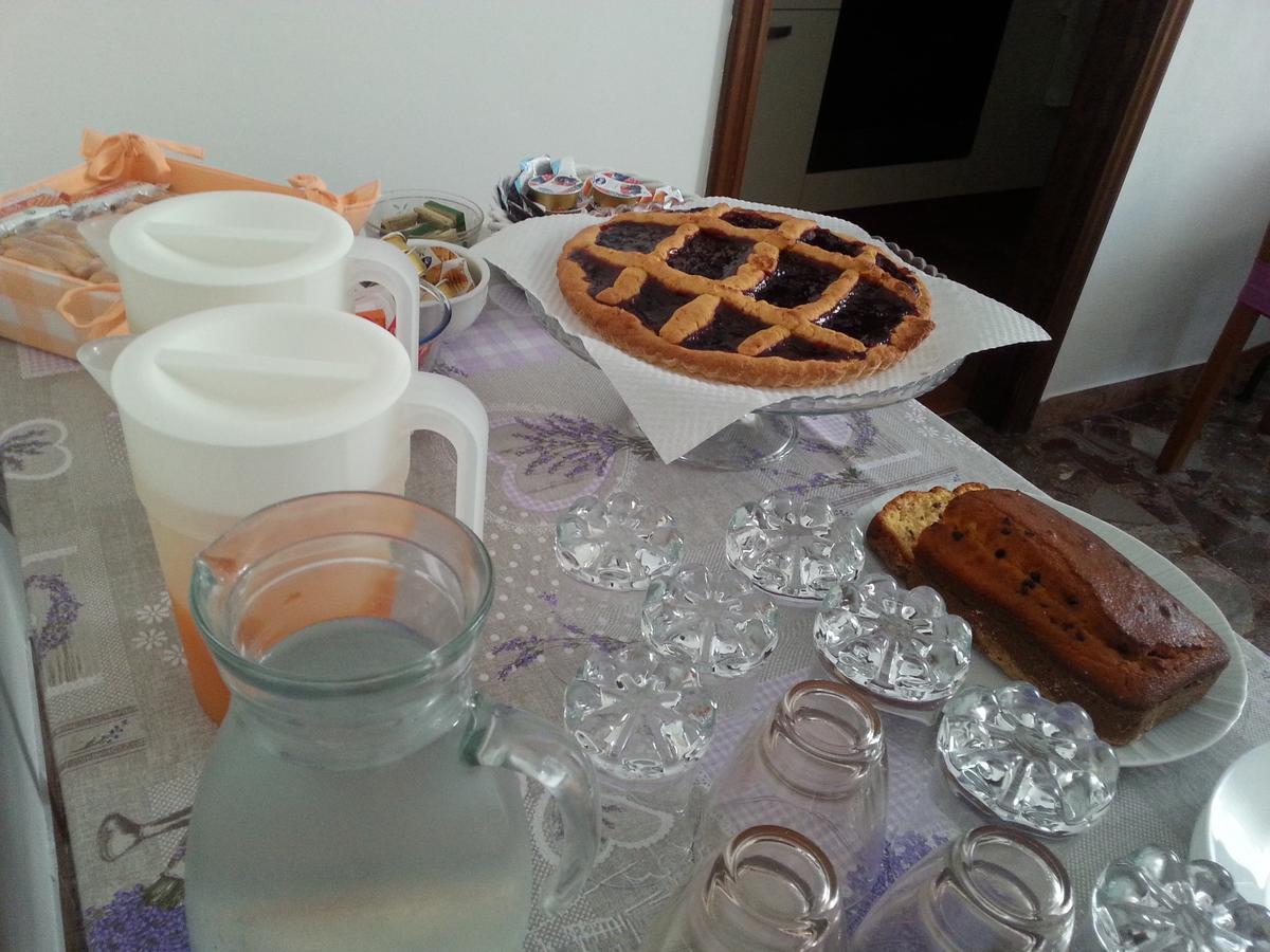 B&B Civico22 Civitanova Marche Bagian luar foto