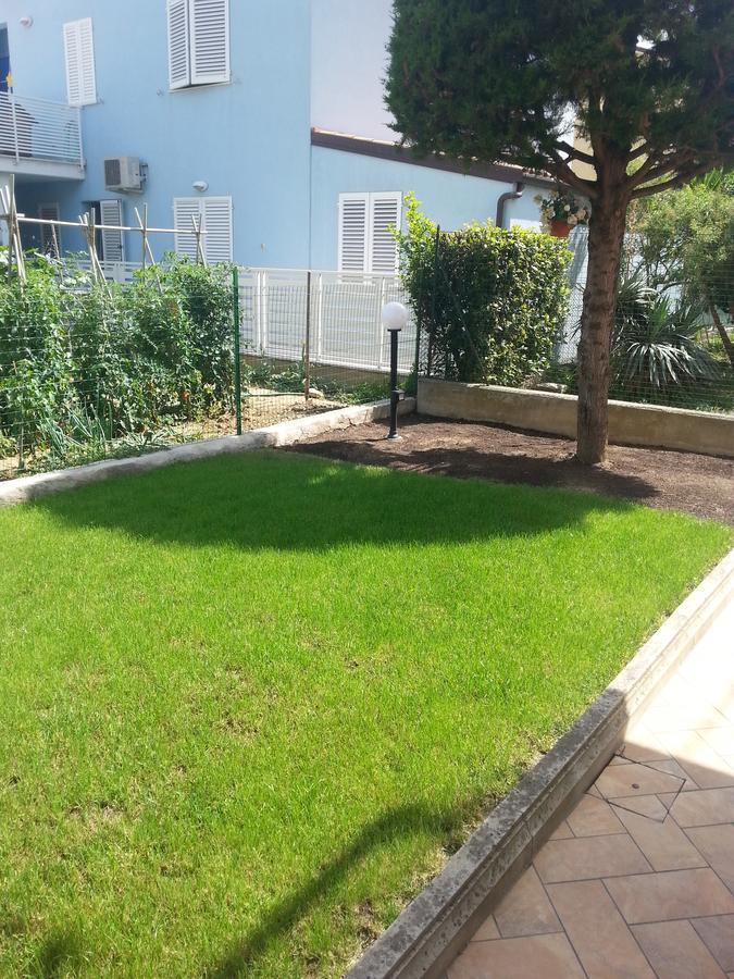 B&B Civico22 Civitanova Marche Bagian luar foto