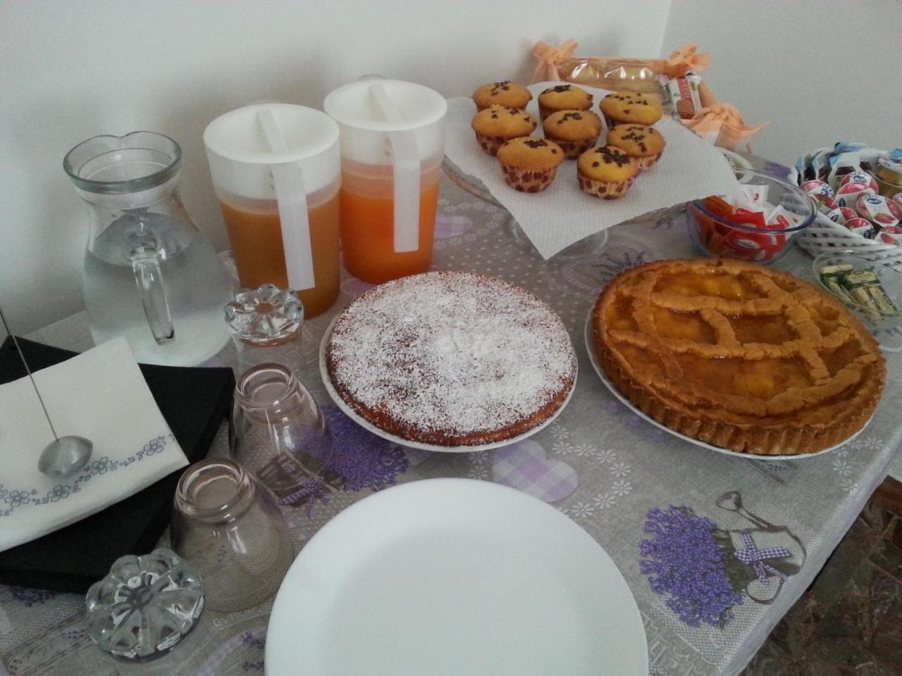 B&B Civico22 Civitanova Marche Bagian luar foto