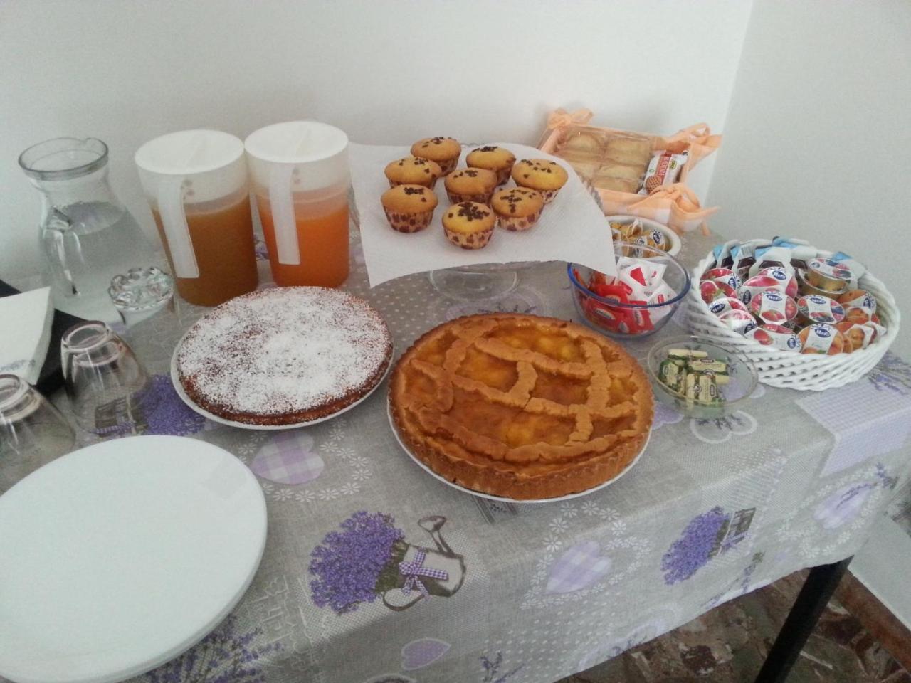 B&B Civico22 Civitanova Marche Bagian luar foto